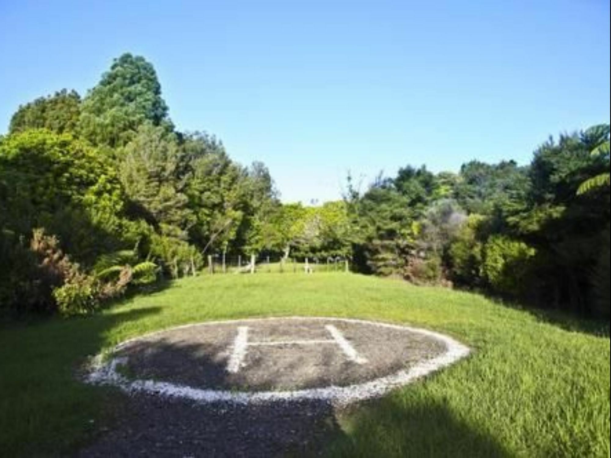 Greenmantle Estate Hotel Paraparaumu Exterior photo